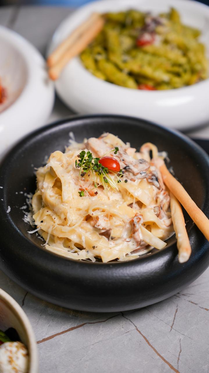 fettuccine alfredo